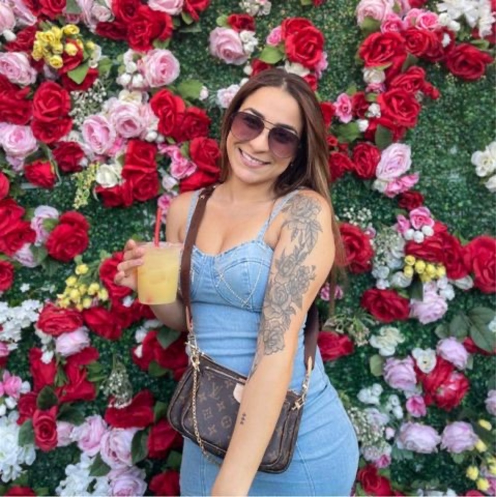 Meet your Posher, Leticia